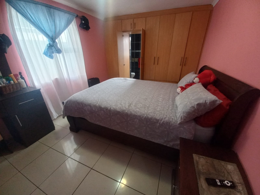3 Bedroom Property for Sale in Woodlands Western Cape